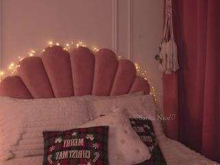 Live webcam model saritanice on Soda Cams