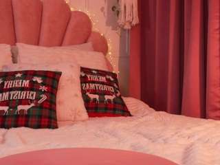 Live webcam model saritanice on Soda Cams