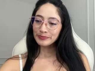 Live webcam model saritanice on Soda Cams