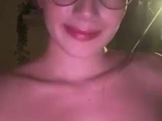 Live webcam model saritanice on Soda Cams