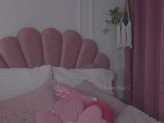 Live webcam model saritanice on Soda Cams