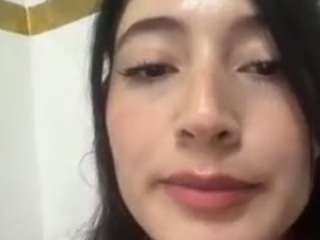 Live webcam model saritanice on Soda Cams