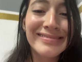 Live webcam model saritanice on Soda Cams