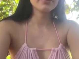 Live webcam model saritanice on Soda Cams