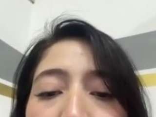 Live webcam model saritanice on Soda Cams