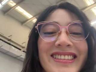 SaritaNice live cam
