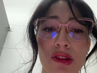 SaritaNice live cam