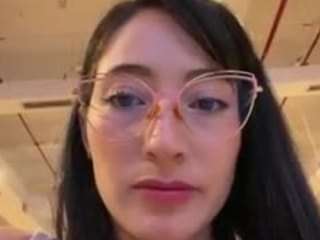 SaritaNice live cam