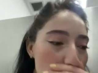 SaritaNice live cam