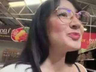 Shhh Make me moan and wet papi in the supermarket with people around omg