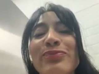 SaritaNice live cam preview