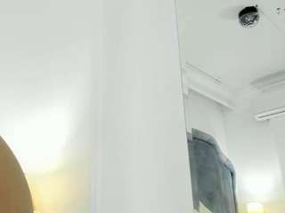 Live webcam model aileenkeys on Soda Cams