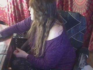 ireallysquirt Live Webcam on CamSoda