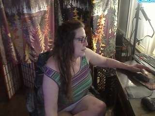 ireallysquirt live cam profile