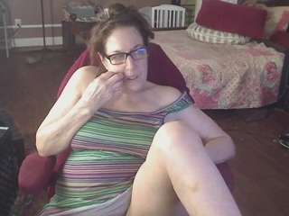 ireallysquirt live cam preview