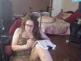 ireallysquirt live cam preview