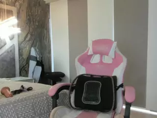 Mia wilddoll's Live Sex Cam Show