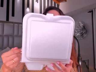 Live cam show with giannawatson