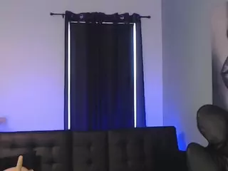 TiaBella's Live Sex Cam Show