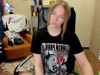 ghostly-temptation's CamSoda show and profile