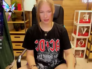 ghostly-temptation's Live Sex Cam Show