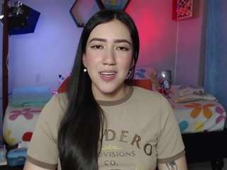 aurorashy's CamSoda show and profile