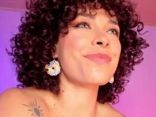 dani-moore webcam model