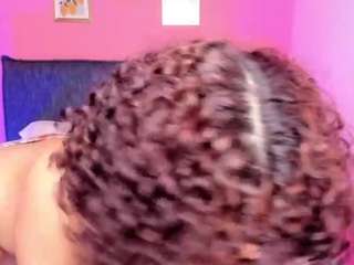 Live webcam model dani-moore on Soda Cams