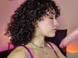 Dani-Moore live cam