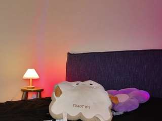 dani-moore's live room