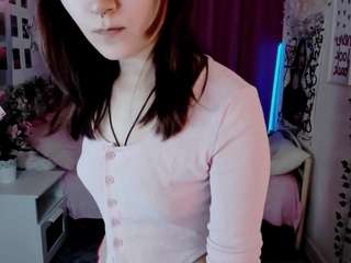 alexa-crazy's CamSoda show and profile