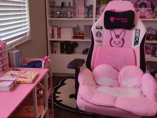 hotpinkcheeto