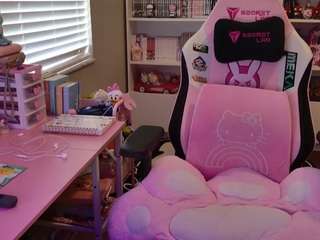 hotpinkcheeto