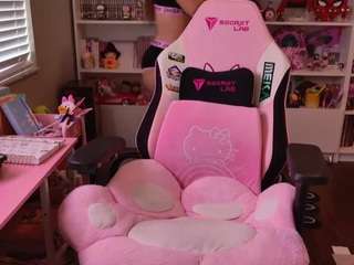 hotpinkcheeto