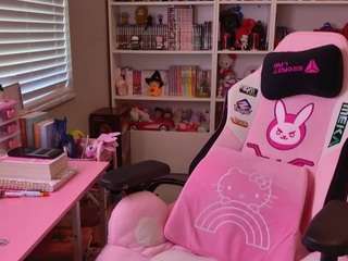 Hotpinkcheeto