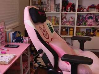 Hotpinkcheeto