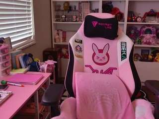 Hotpinkcheeto