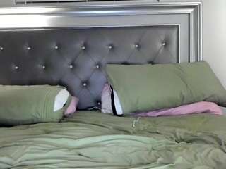 hotpinkcheeto Live Webcam on CamSoda