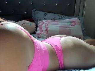 hotpinkcheeto webcam model