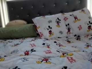 Live webcam model hotpinkcheeto on Soda Cams