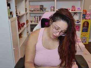 Hotpinkcheeto live webcam show