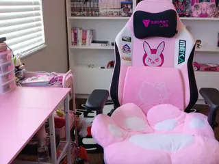 hotpinkcheeto's Live Sex Cam Show