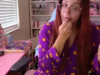 Hotpinkcheeto's Live Sex Cam Show