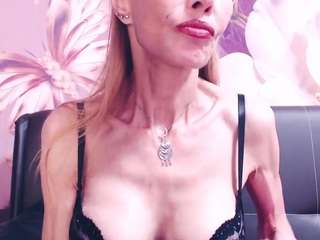 blondpussy live cam preview