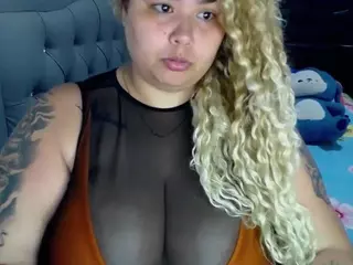 mariemartinez's Live Sex Cam Show
