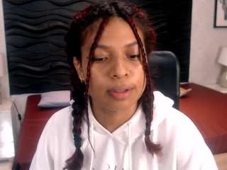 naomi-tyler Live Webcam on CamSoda