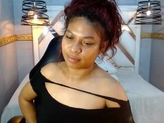 naomi-tyler webcam model