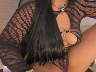 mia-robert1 live cam preview