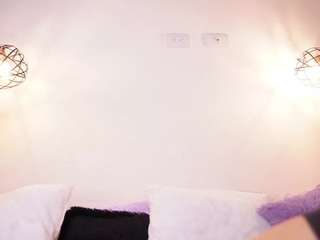 r4veenn Live Webcam on CamSoda
