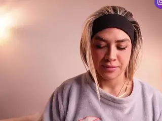r4veenn's Live Sex Cam Show